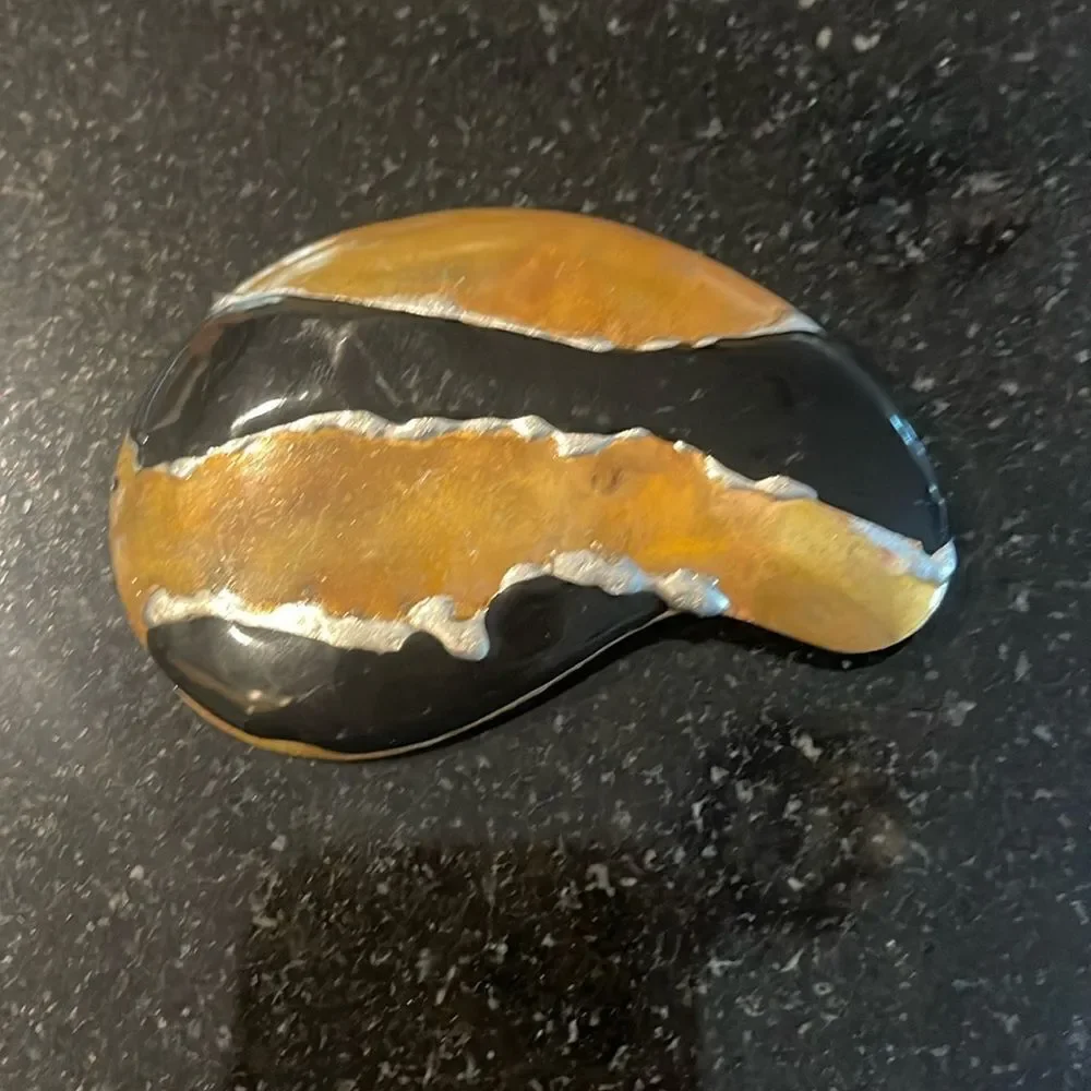 Another gorgous brooch handmade by an artist.  Modern design.